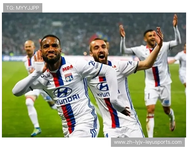 马赛与里昂的法甲排名之争及两队格局演变分析